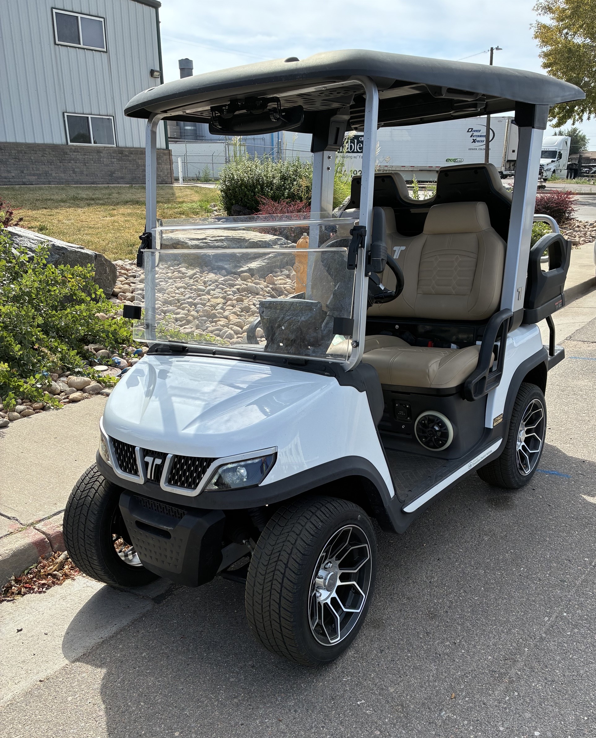2025 Tara Roadster 2+2 White