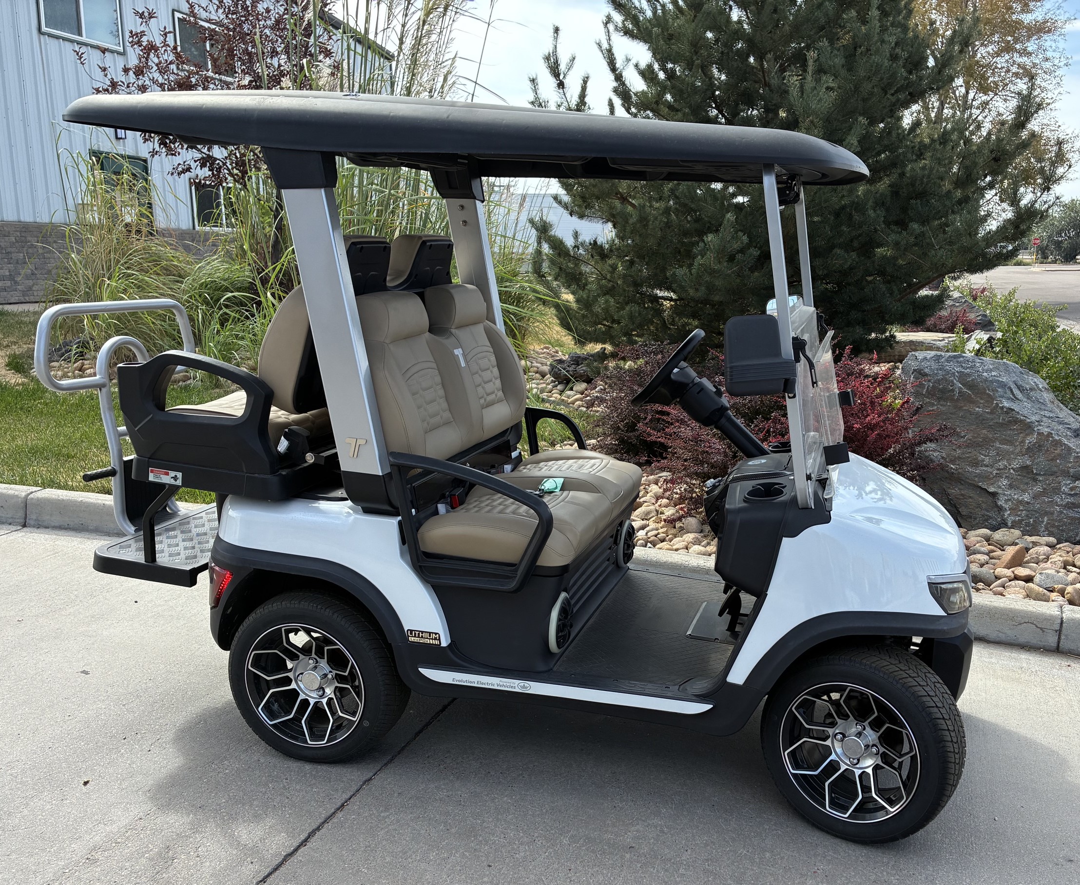 2025 Tara Roadster 2+2 White